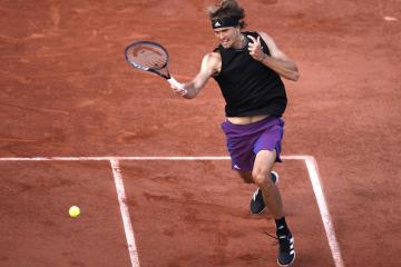 PG平台-西班牙网球队力克英国网球队，兹维列夫高光表现