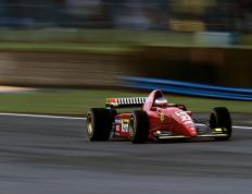 PG中国登录入口-赛道与球场的双重奏，F1街道赛的极速狂飙与快船队的团队胜利