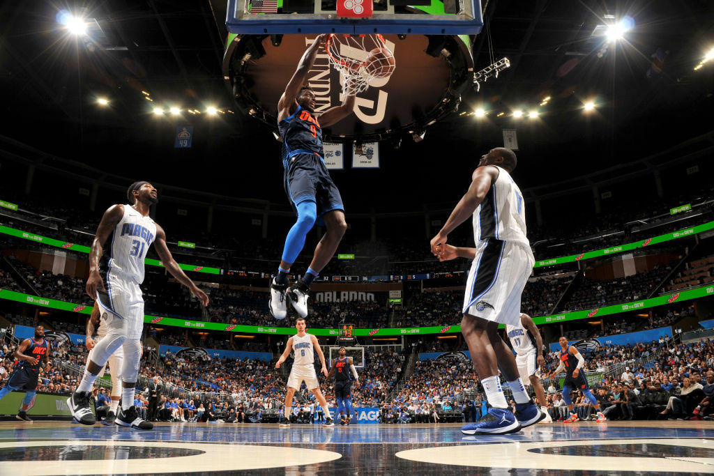 PG电子线上登入-雷霆大胜魔术,西蒙斯高效砍下24分